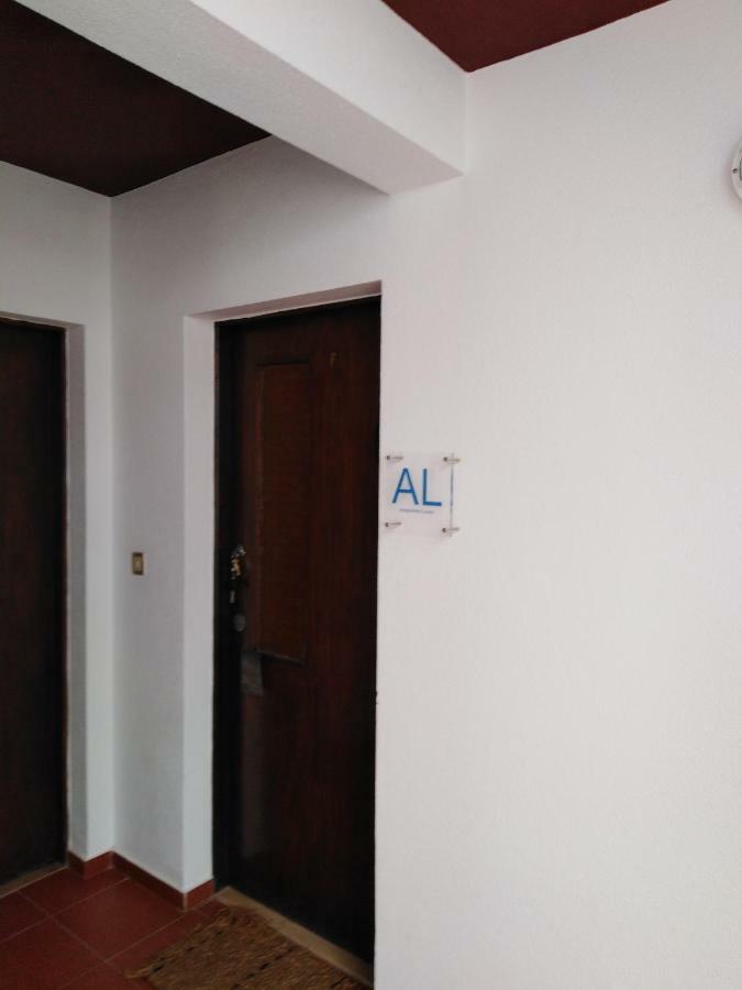 Apartamento Edifício Ouramar 2-f